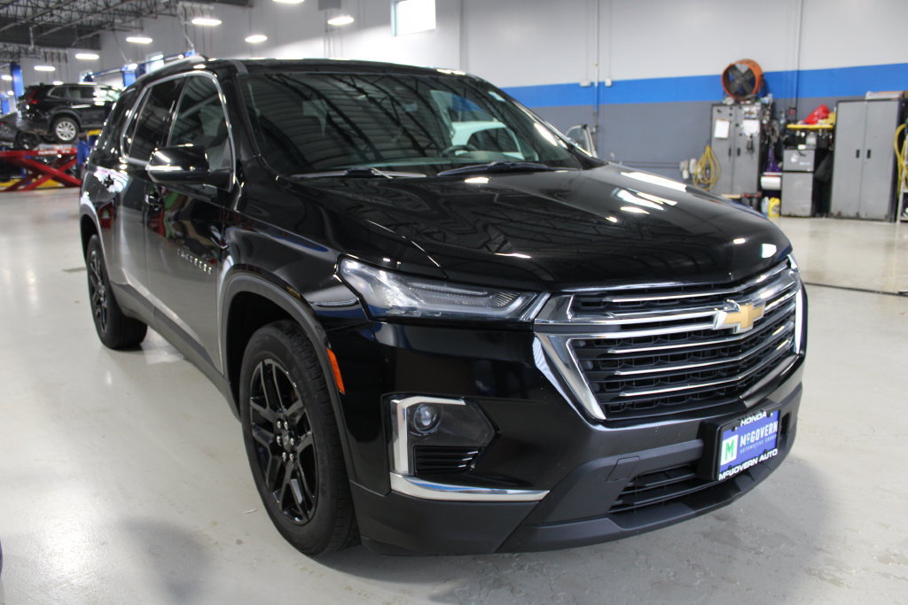 Used 2023 Chevrolet Traverse LT AWD/4WD image 3