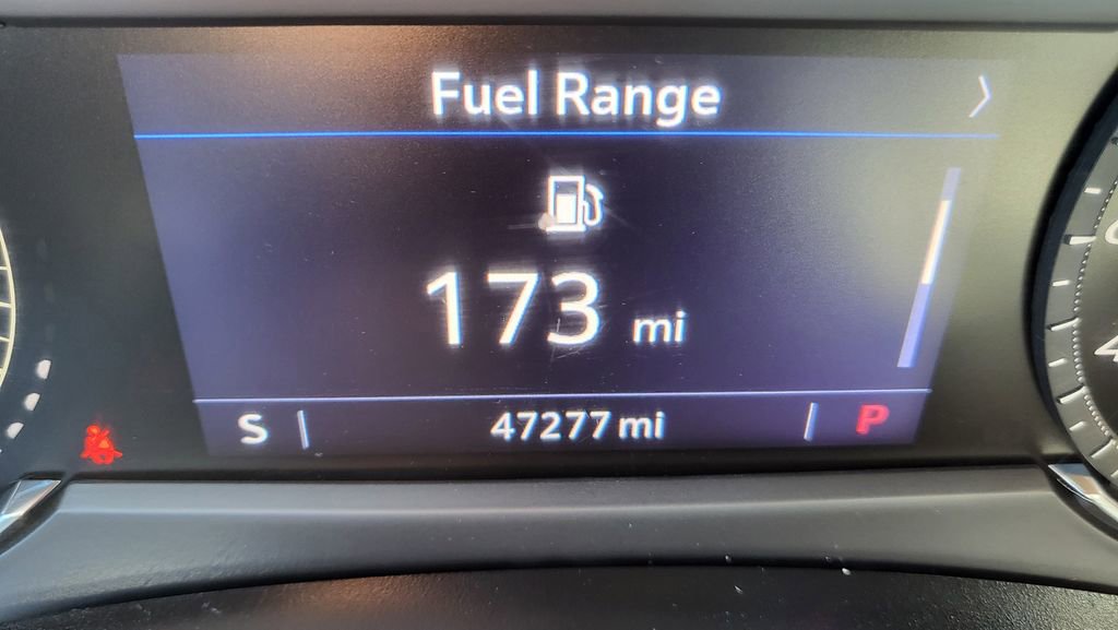 Used 2020 Cadillac XT4 Luxury w/ Cold Weather Package image 30