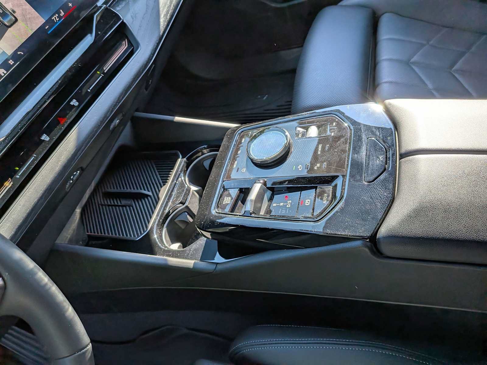 Certified 2024 BMW 530i xDrive w/ Premium Package AWD/4WD image 13
