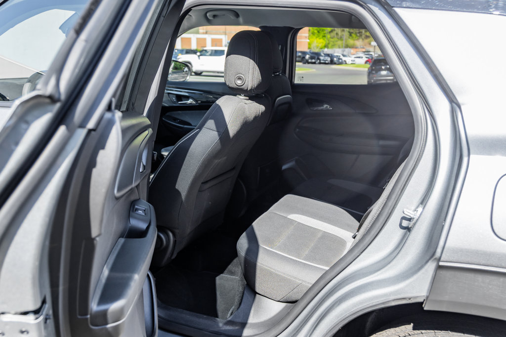 Used 2025 Chevrolet TrailBlazer LT w/ Driver Confidence Package AWD/4WD image 22