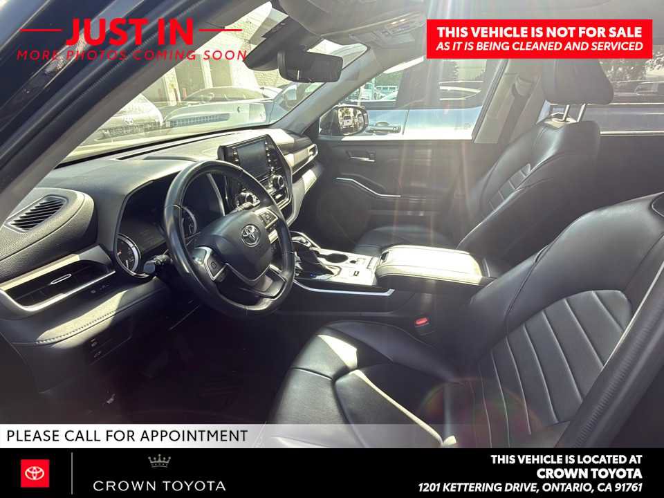 Used 2022 Toyota Highlander XLE FWD image 8