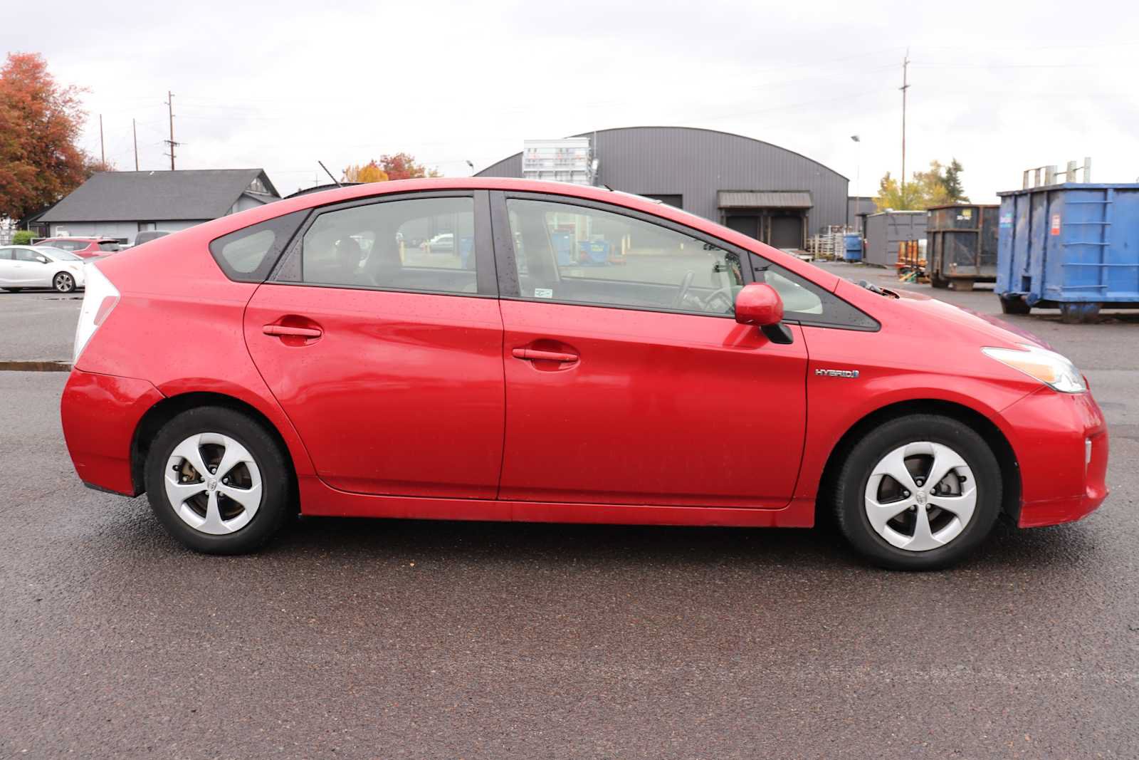 Used 2013 Toyota Prius Three w/ Solar Roof Pkg FWD image 4