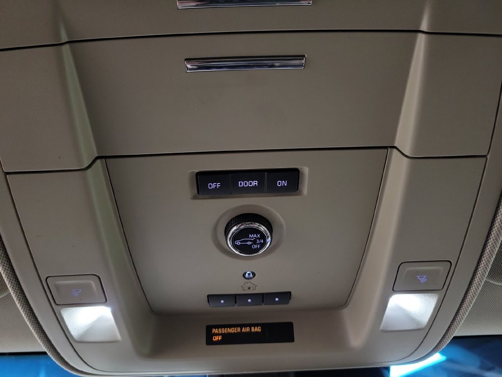Used 2020 Chevrolet Tahoe LT w/ Luxury Package RWD image 24