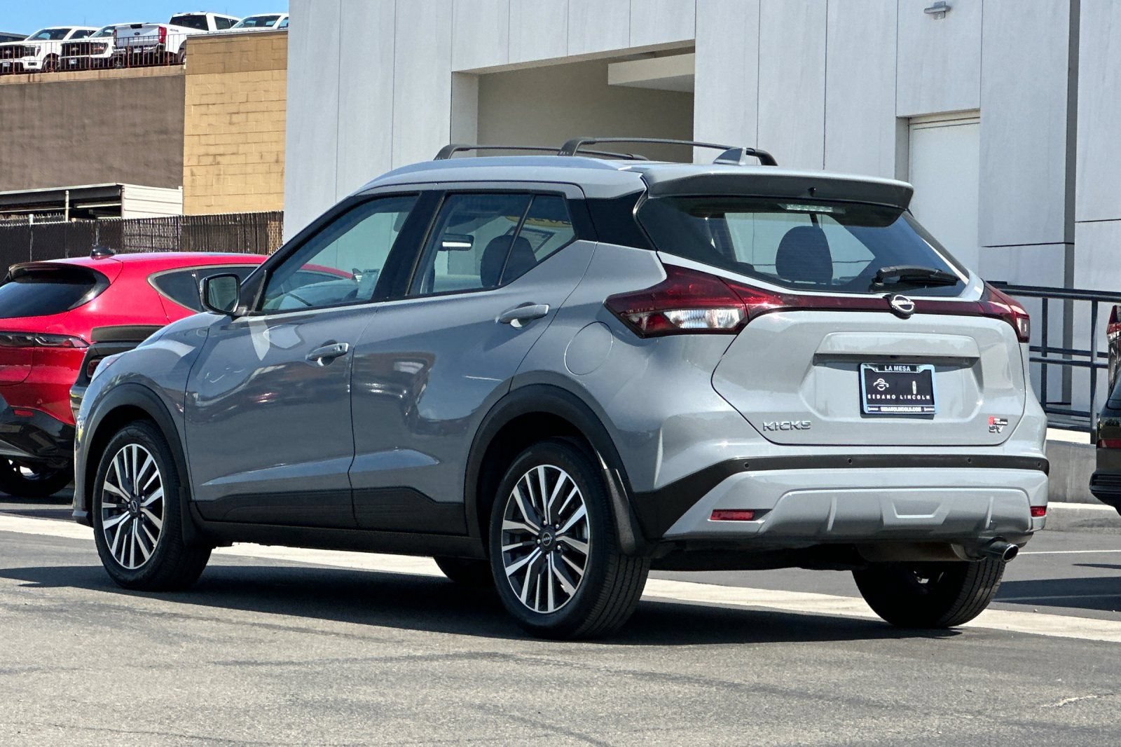 Used 2022 Nissan Kicks SV w/ Interior Electronics Package FWD image 5