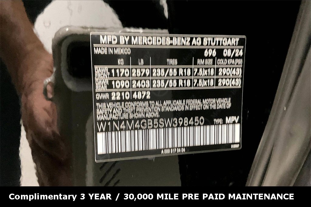 Used 2025 Mercedes-Benz GLB 250 image 32