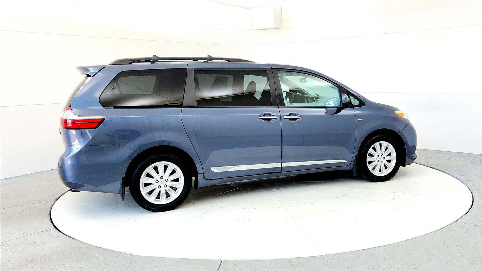 Used 2016 Toyota Sienna XLE Premium w/ Protection Package AWD/4WD image 6