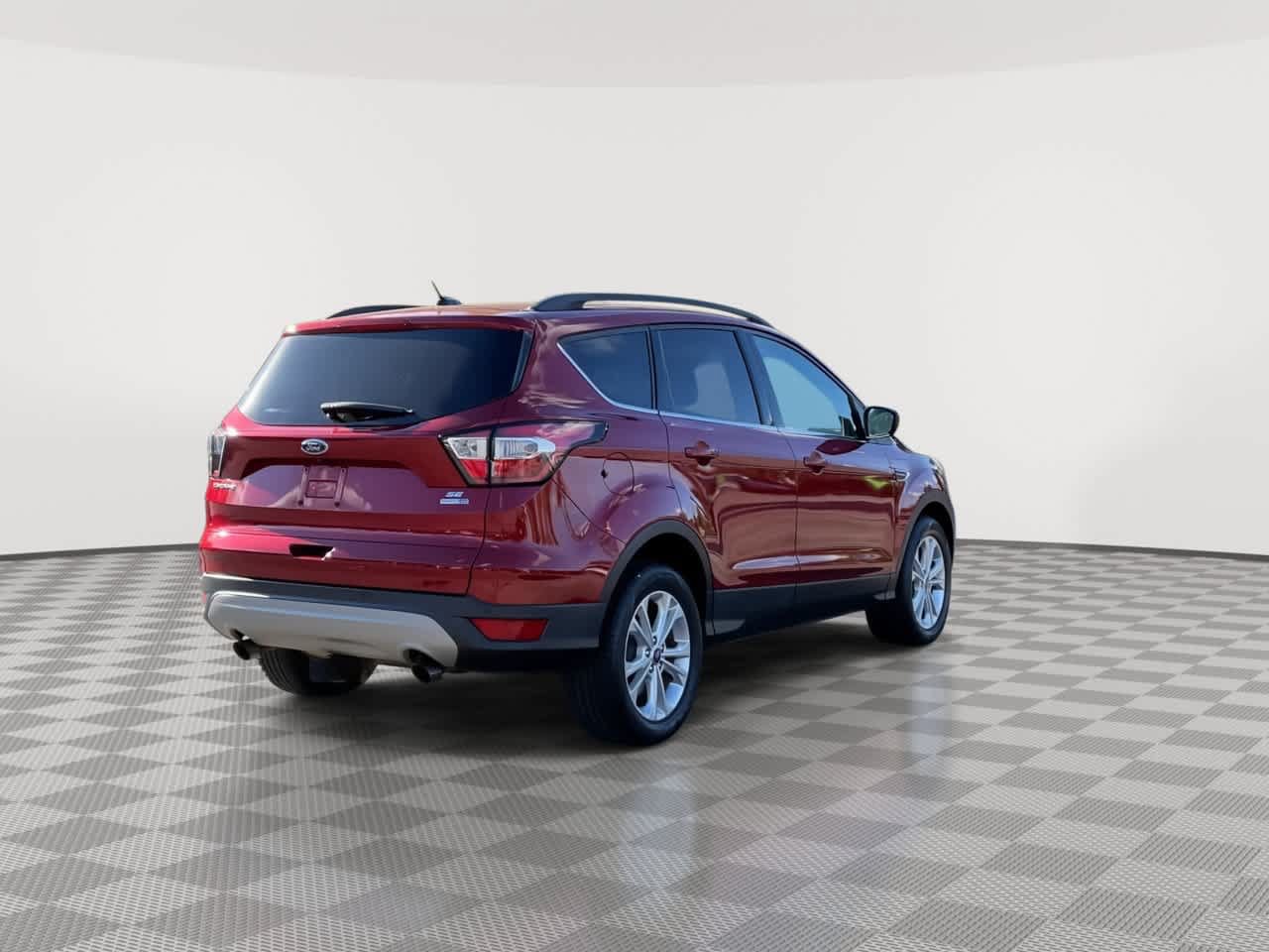 Used 2017 Ford Escape SE w/ Equipment Group 201A AWD/4WD image 8