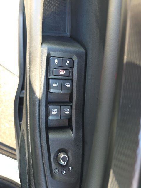 Certified 2024 Jeep Grand Cherokee L Laredo AWD/4WD image 11
