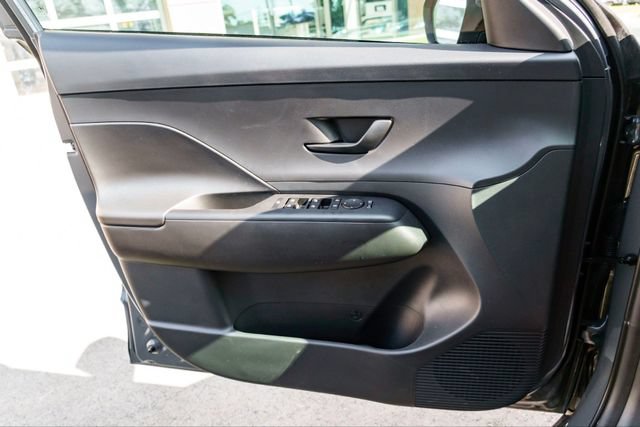 New 2025 Hyundai Kona SEL FWD image 17