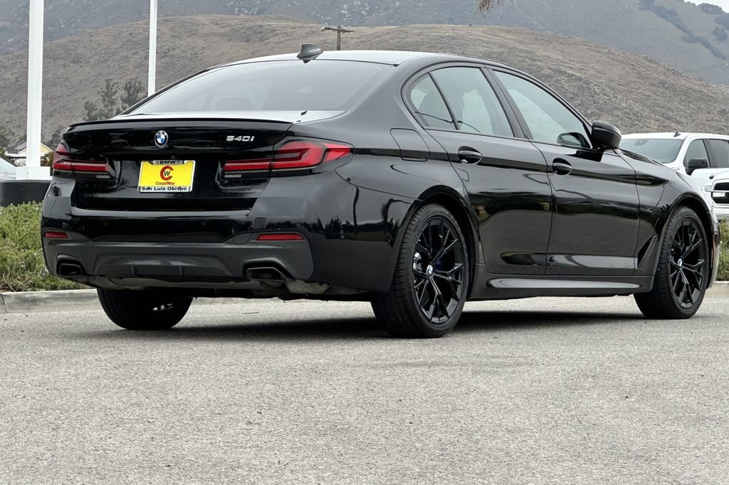 Used 2023 BMW 540i w/ M Sport Package RWD image 3