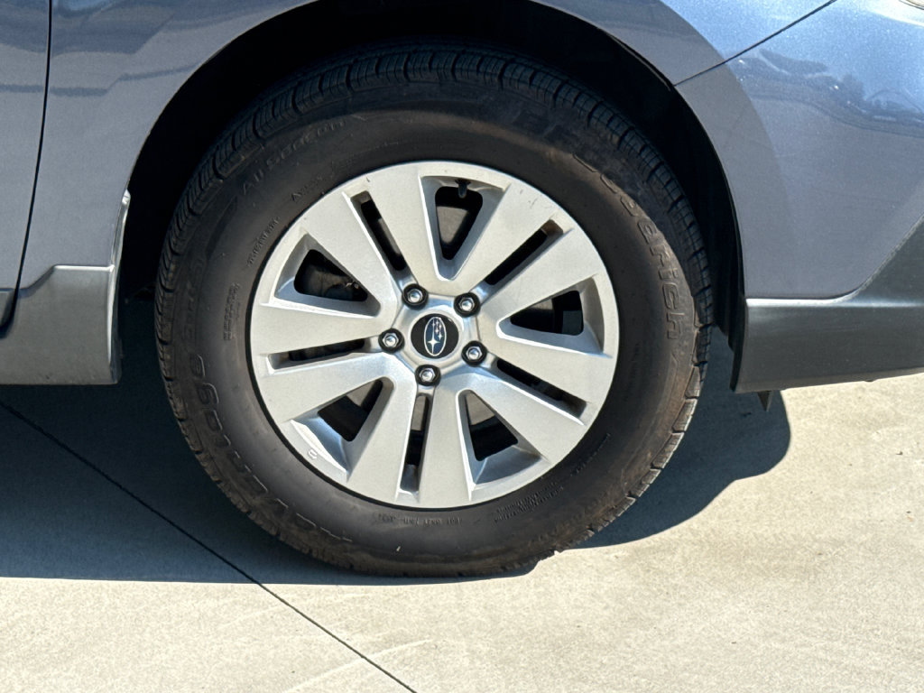 Used 2018 Subaru Outback 2.5i Premium AWD/4WD image 11