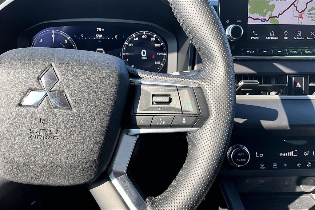 Used 2024 Mitsubishi Outlander 4WD Plug-In Hybrid image 19
