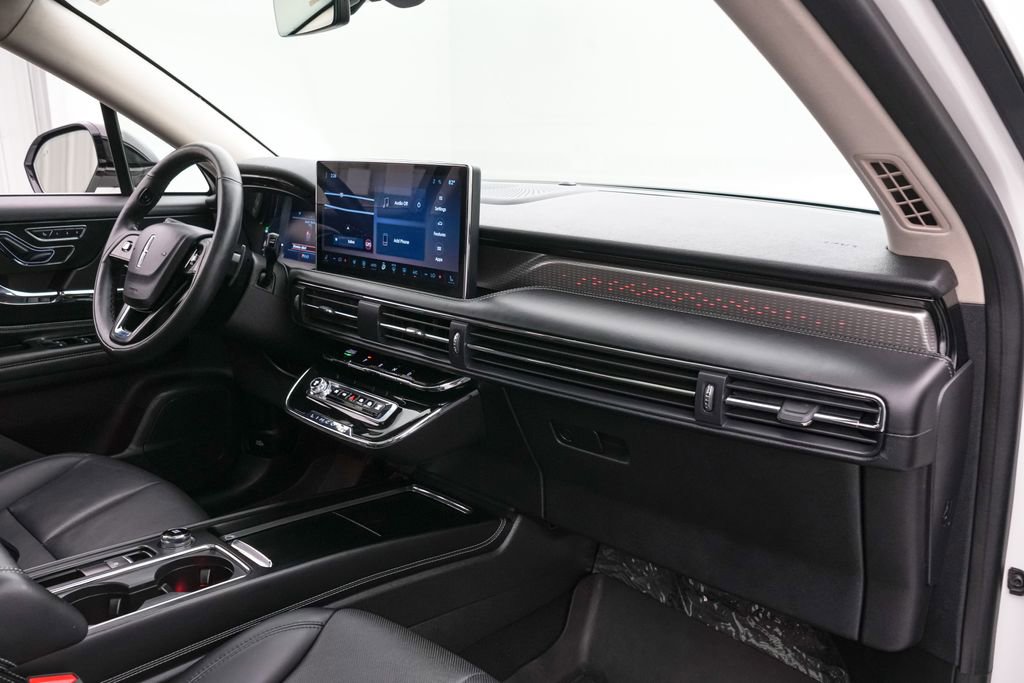Used 2023 Lincoln Corsair Reserve w/ Equipment Group 201A AWD/4WD image 22