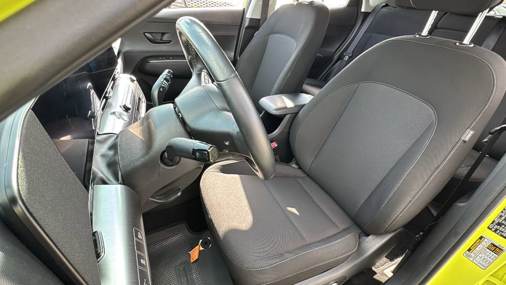 Certified 2024 Hyundai Kona SEL image 9