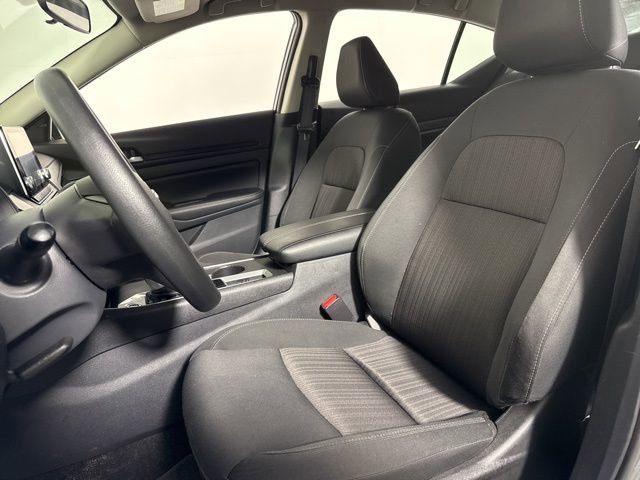 Used 2025 Nissan Altima 2.5 SV image 15