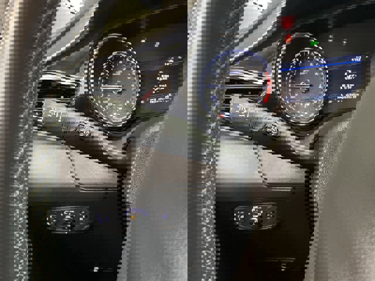 Used 2022 Buick Encore GX Select w/ Experience Buick Package image 24