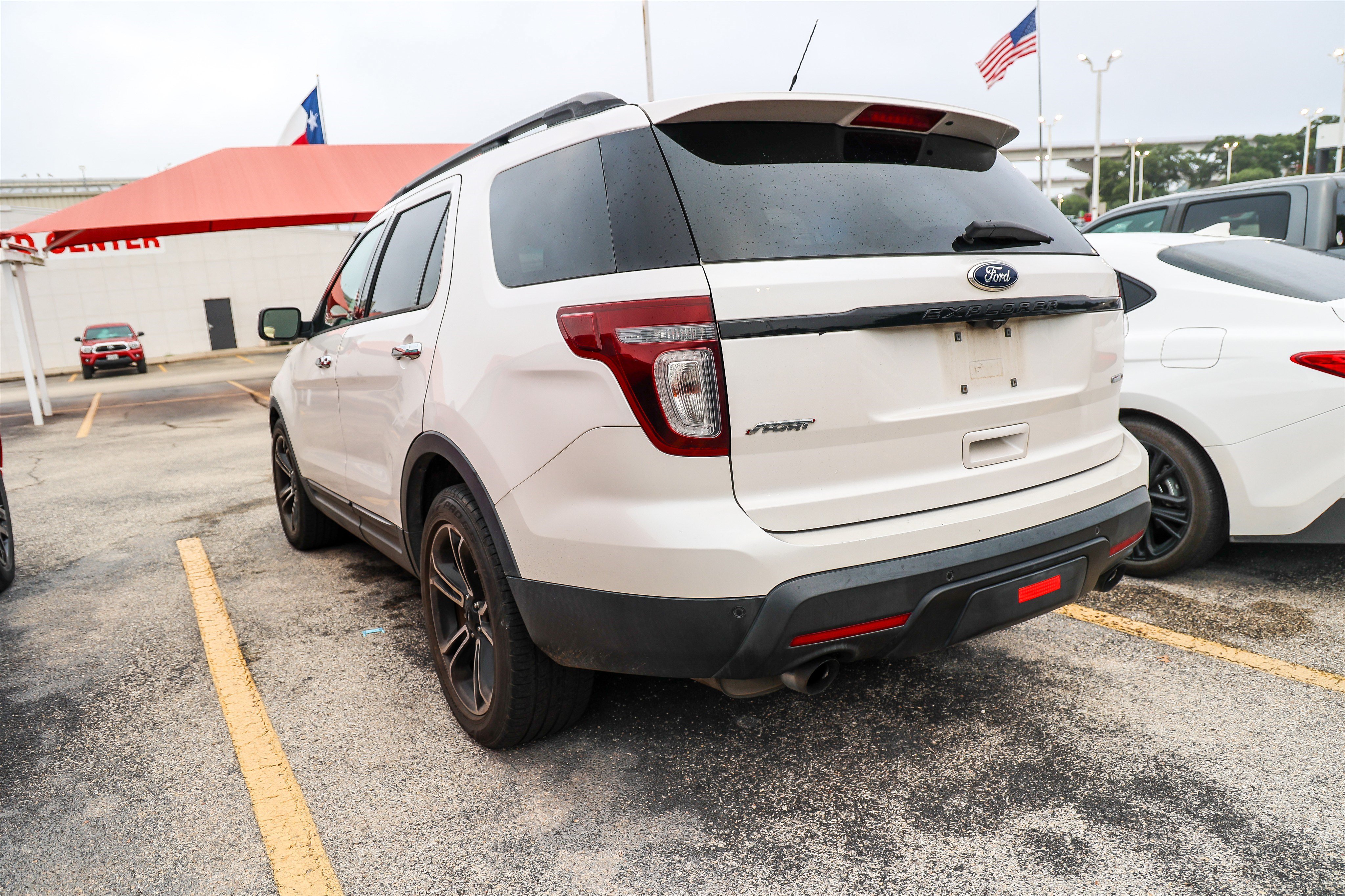 Used 2014 Ford Explorer Sport w/ Equipment Group 401A AWD/4WD image 5