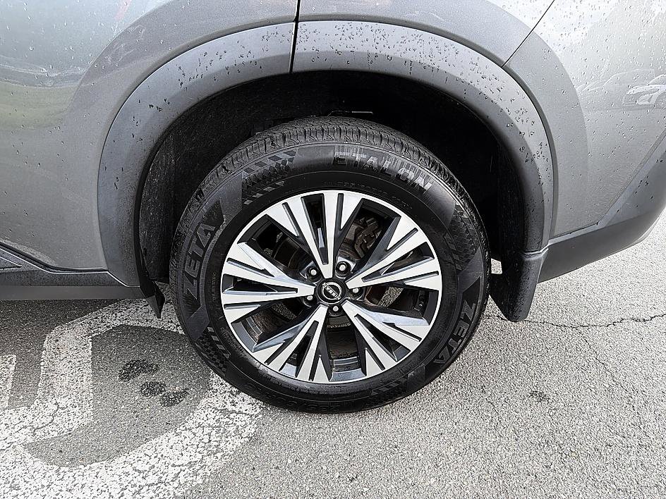 Certified 2023 Nissan Rogue SV w/ SV Premium B Package FWD image 11