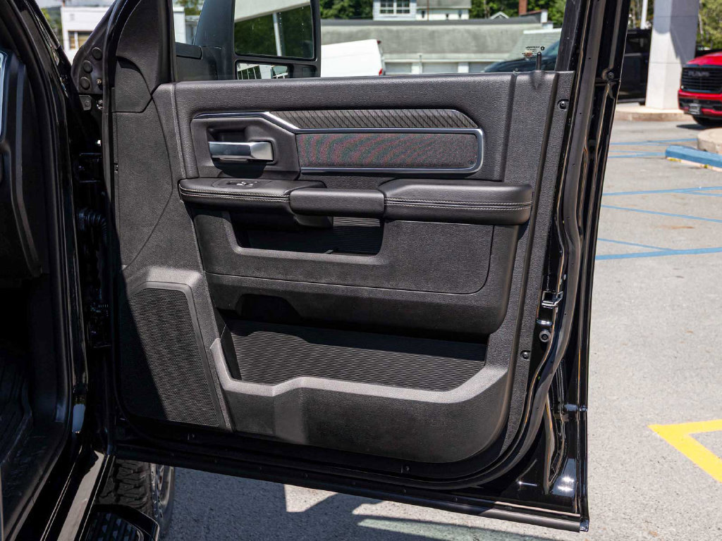 New 2026 RAM 2500 Big Horn AWD/4WD image 13