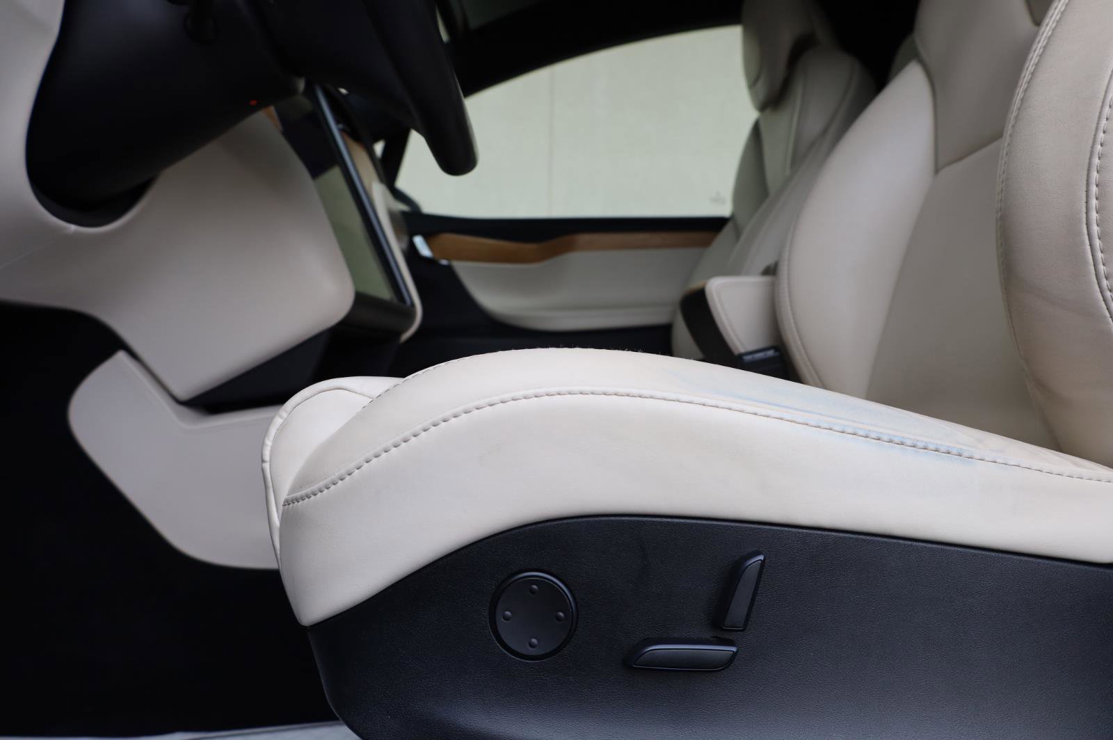 Used 2019 Tesla Model X Long Range AWD/4WD image 18