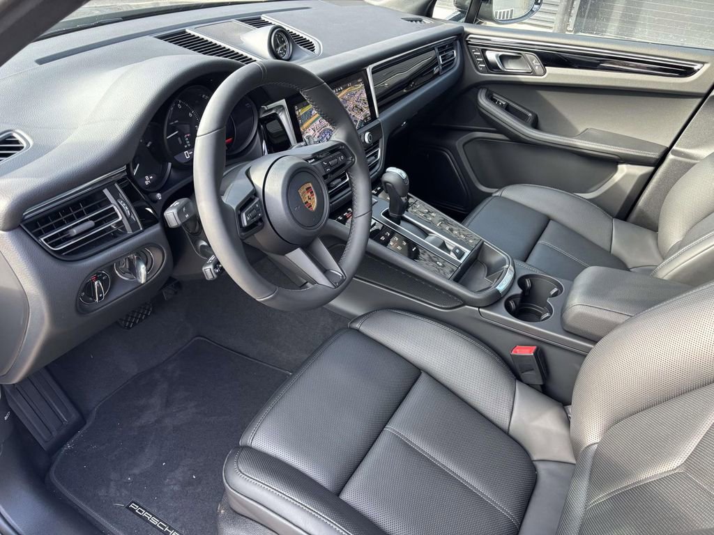 New 2026 Porsche Macan image 17