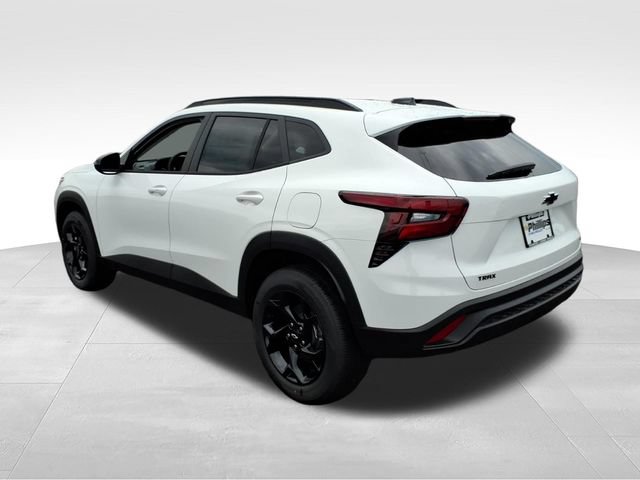 New 2026 Chevrolet Trax LT w/ Midnight Edition FWD image 5