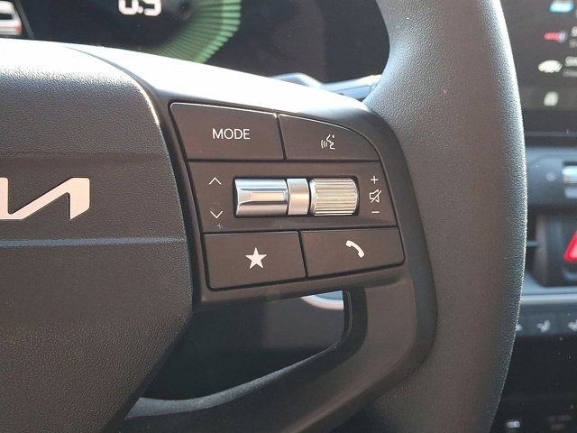 Used 2025 Kia K4 LXS image 26