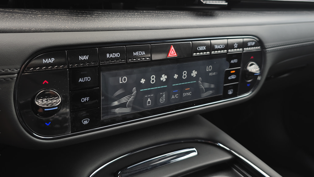 New 2026 Genesis G90 3.5T Prestige AWD/4WD image 24
