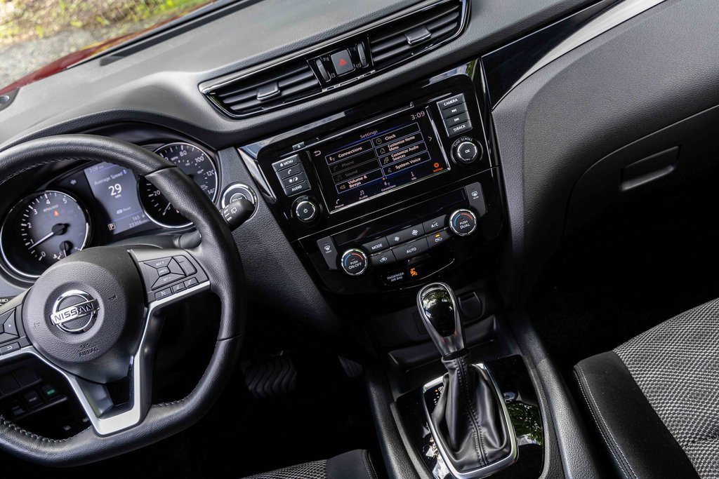 Certified 2022 Nissan Rogue Sport SV image 20