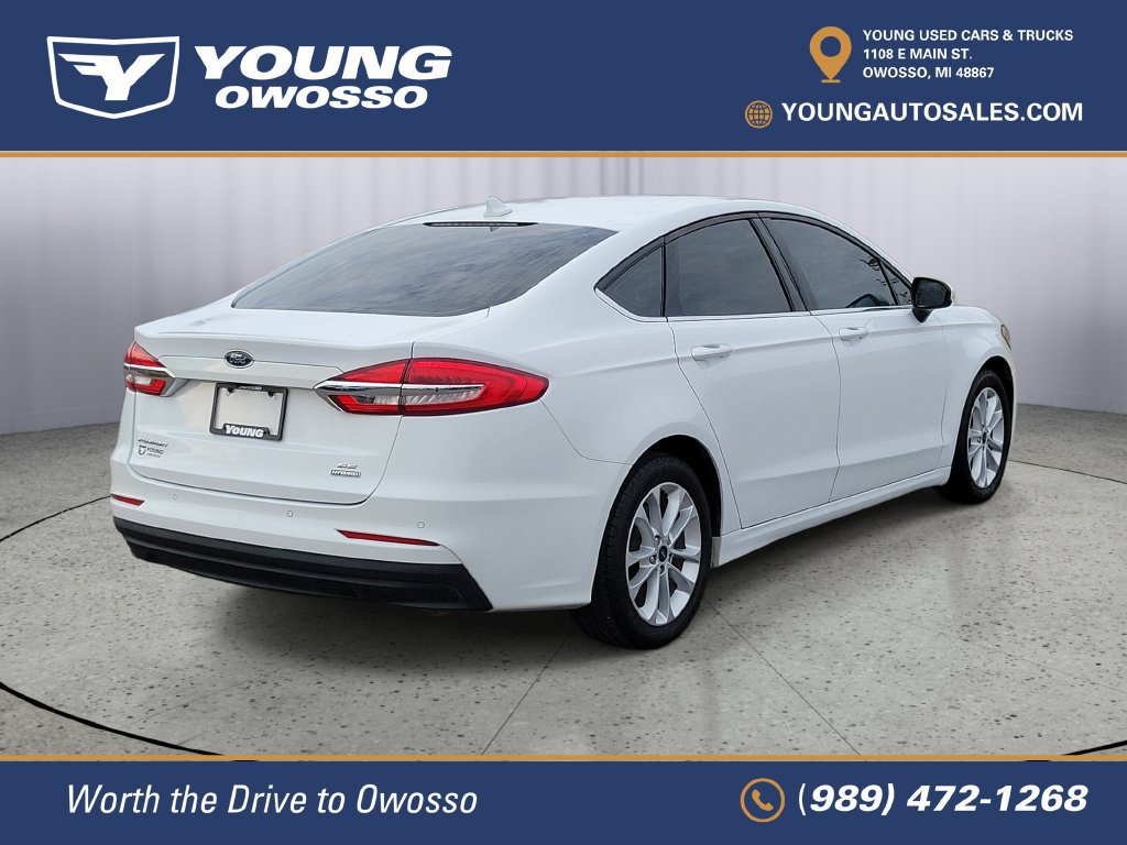 Used 2020 Ford Fusion SE FWD image 3