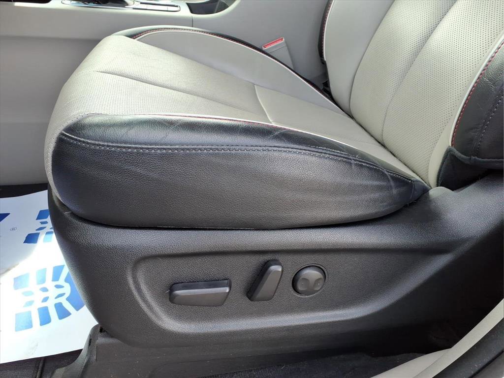 Used 2021 Kia Sedona EX image 18