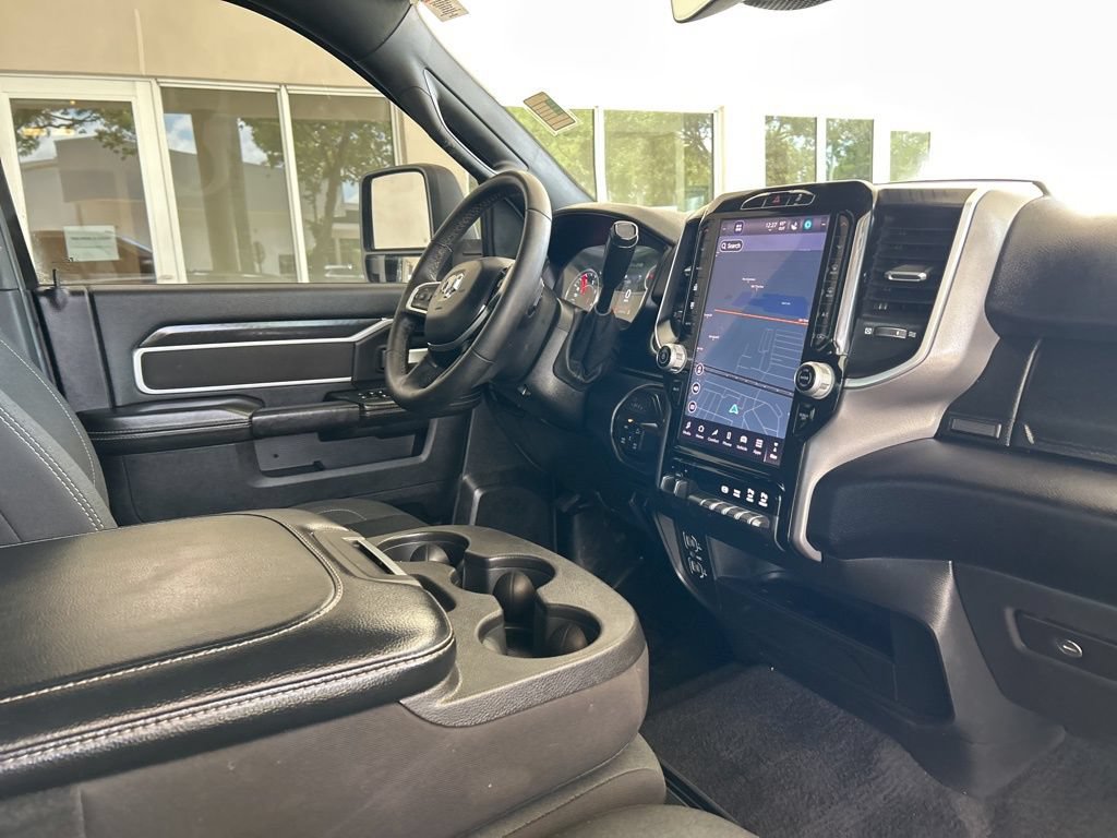 Used 2025 RAM 2500 Big Horn AWD/4WD image 32