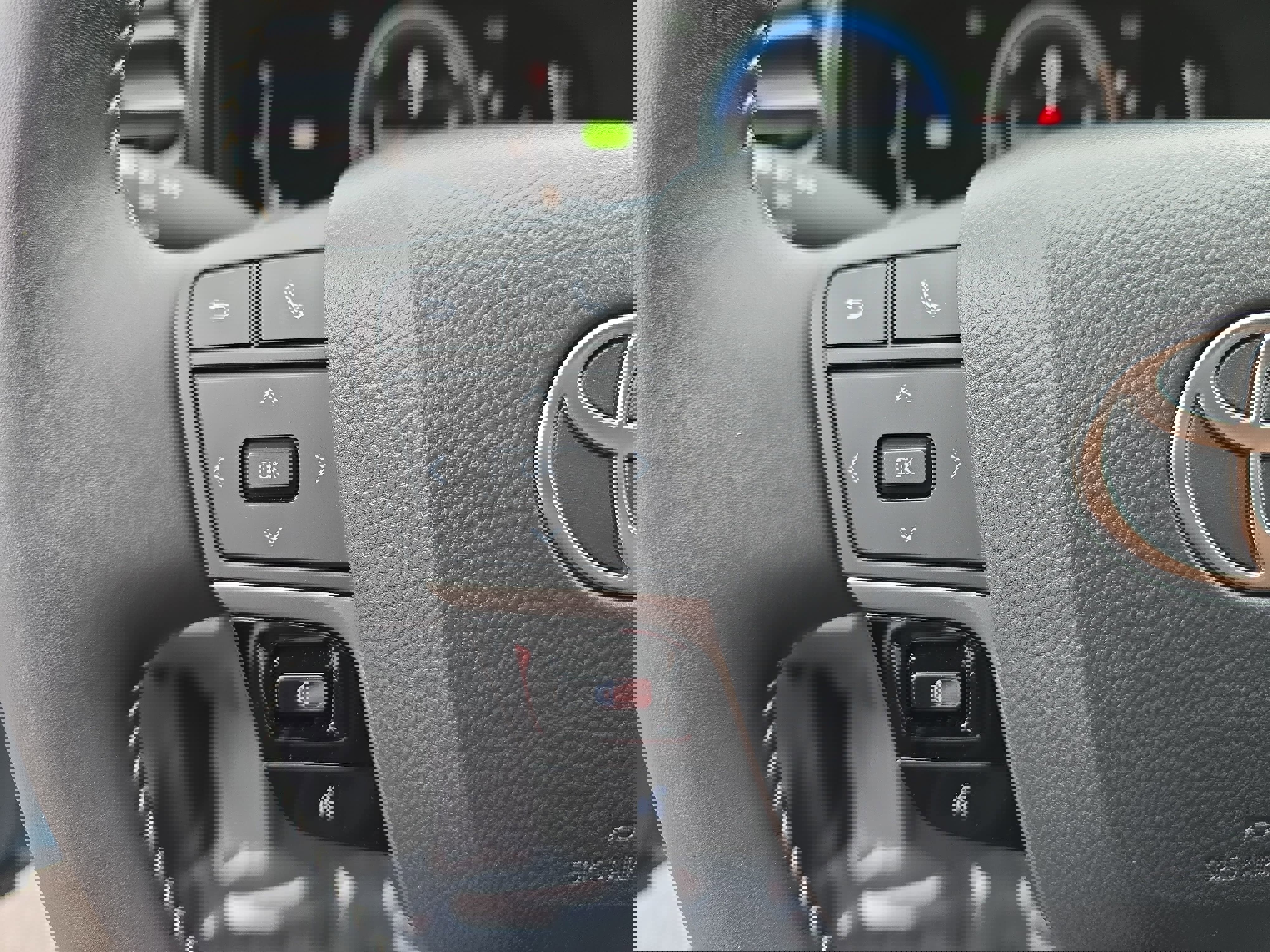 Used 2025 Toyota Camry SE image 19