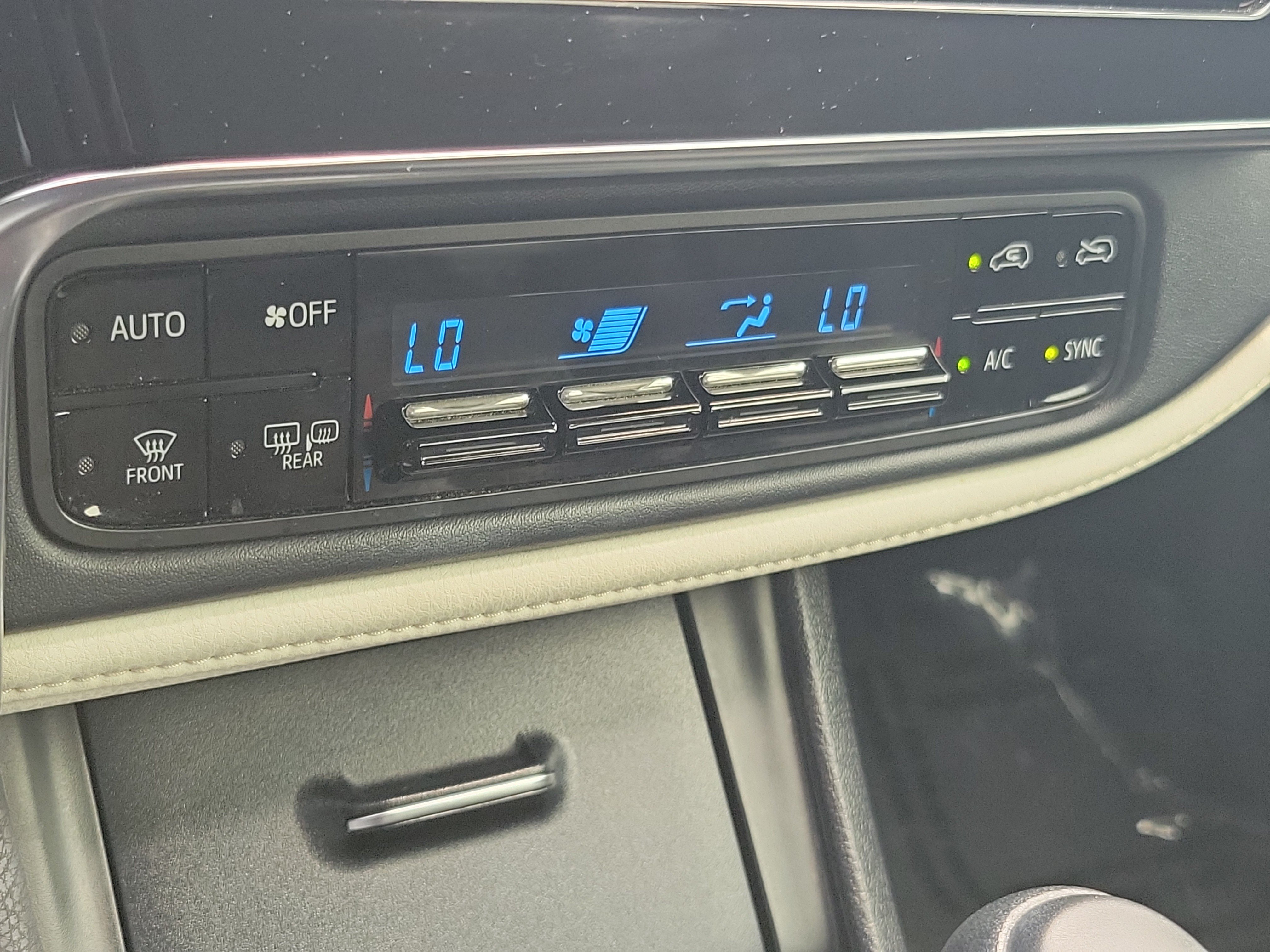 Certified 2018 Toyota Corolla iM w/ All-Weather Mat Package FWD image 28