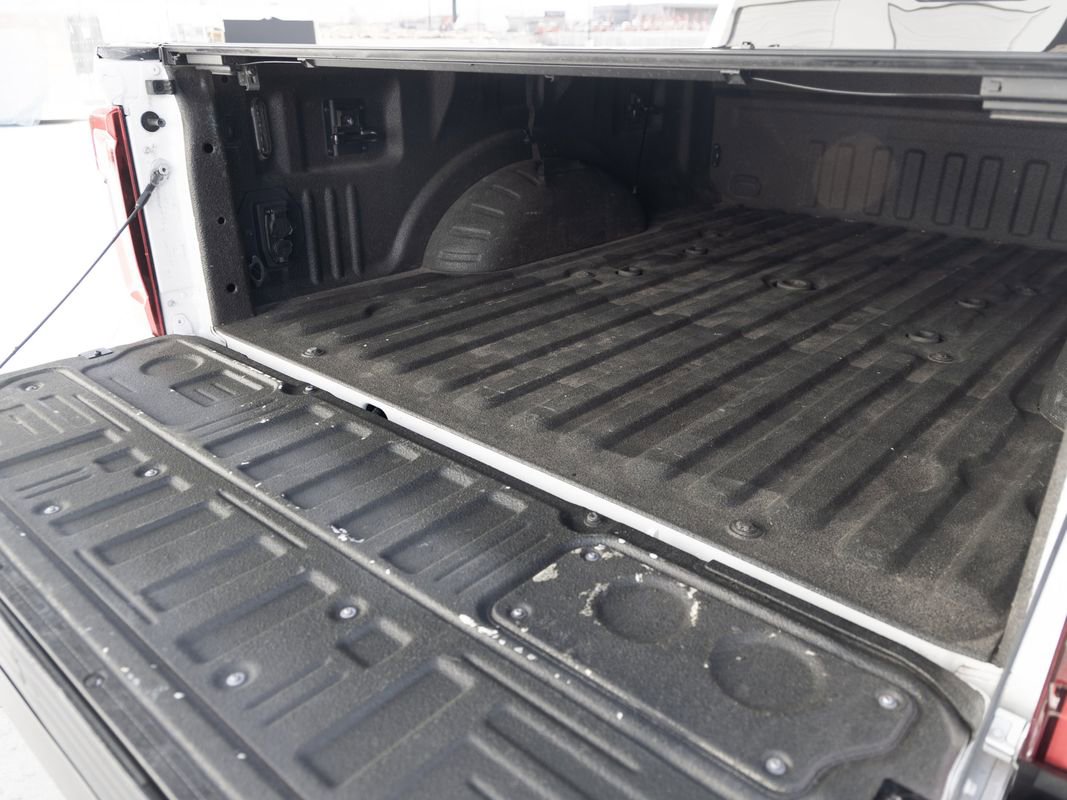 Used 2023 Ford F350 Platinum w/ Tremor Off-Road Package AWD/4WD image 10