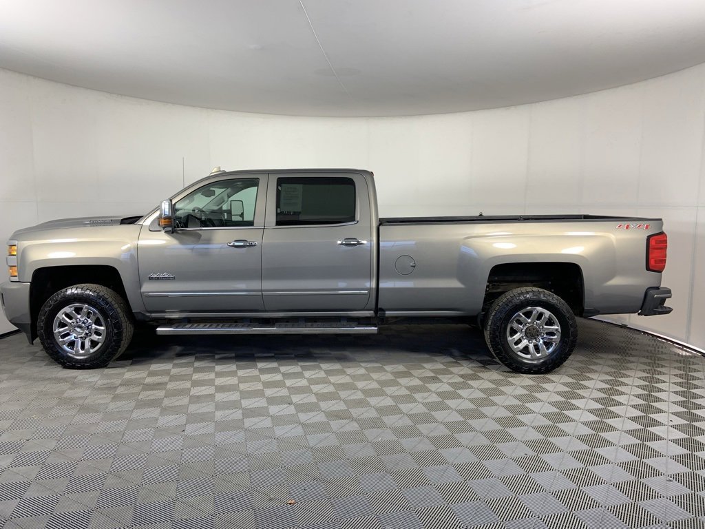 Used 2017 Chevrolet Silverado 3500 High Country w/ Duramax Plus Package image 6