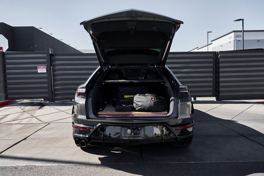 Used 2025 Lamborghini Urus SE image 17
