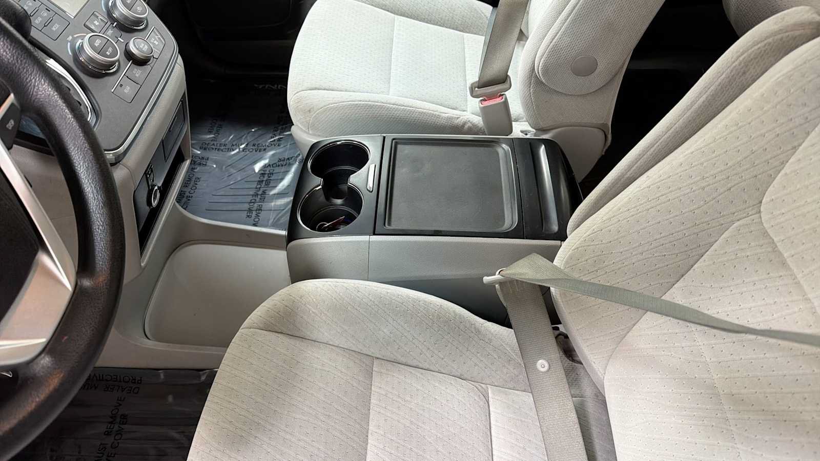 Used 2015 Toyota Sienna LE FWD image 22