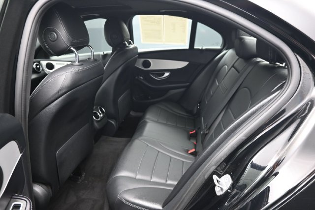 Used 2018 Mercedes-Benz C 300 Sedan image 8
