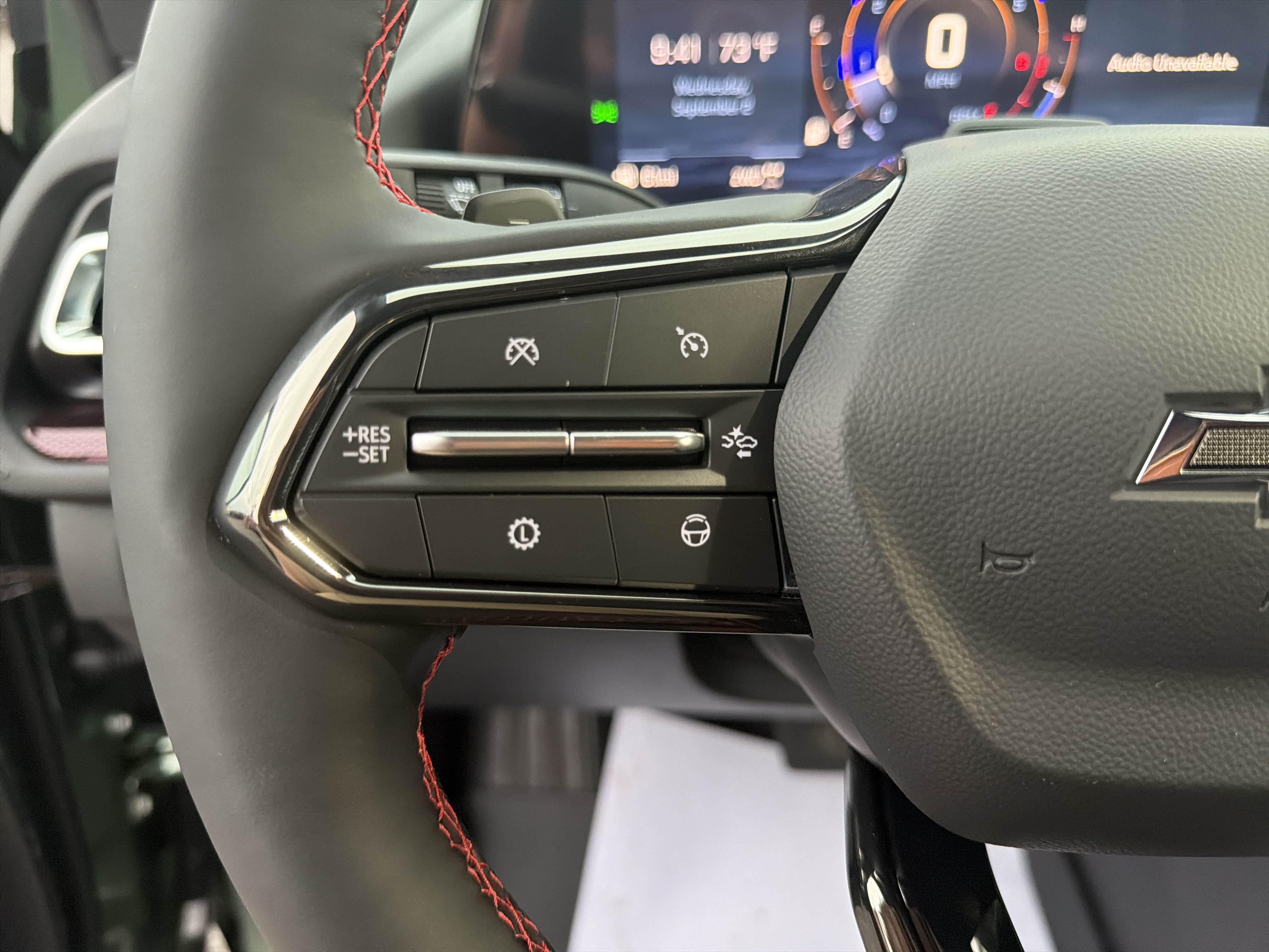 New 2027 Chevrolet Traverse RS w/ LPO, Floor Liner Package AWD/4WD image 21