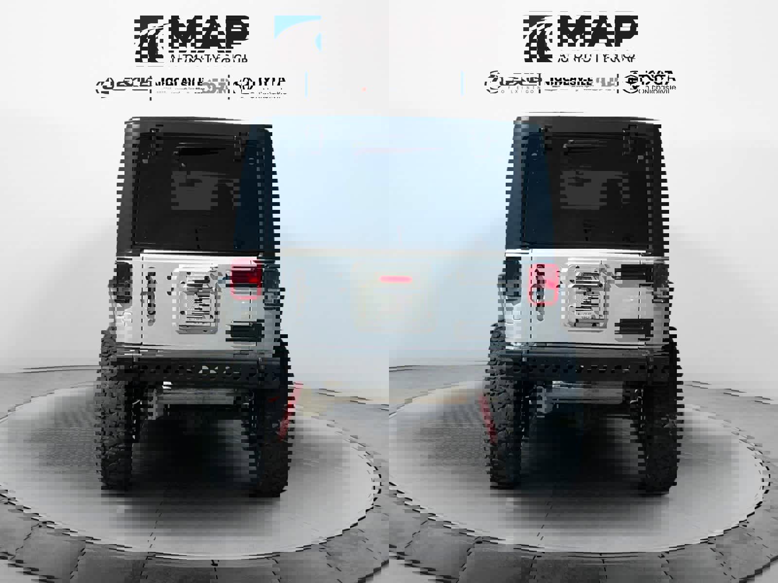 Used 2010 Jeep Wrangler Unlimited Rubicon w/ Dual Top Group image 4