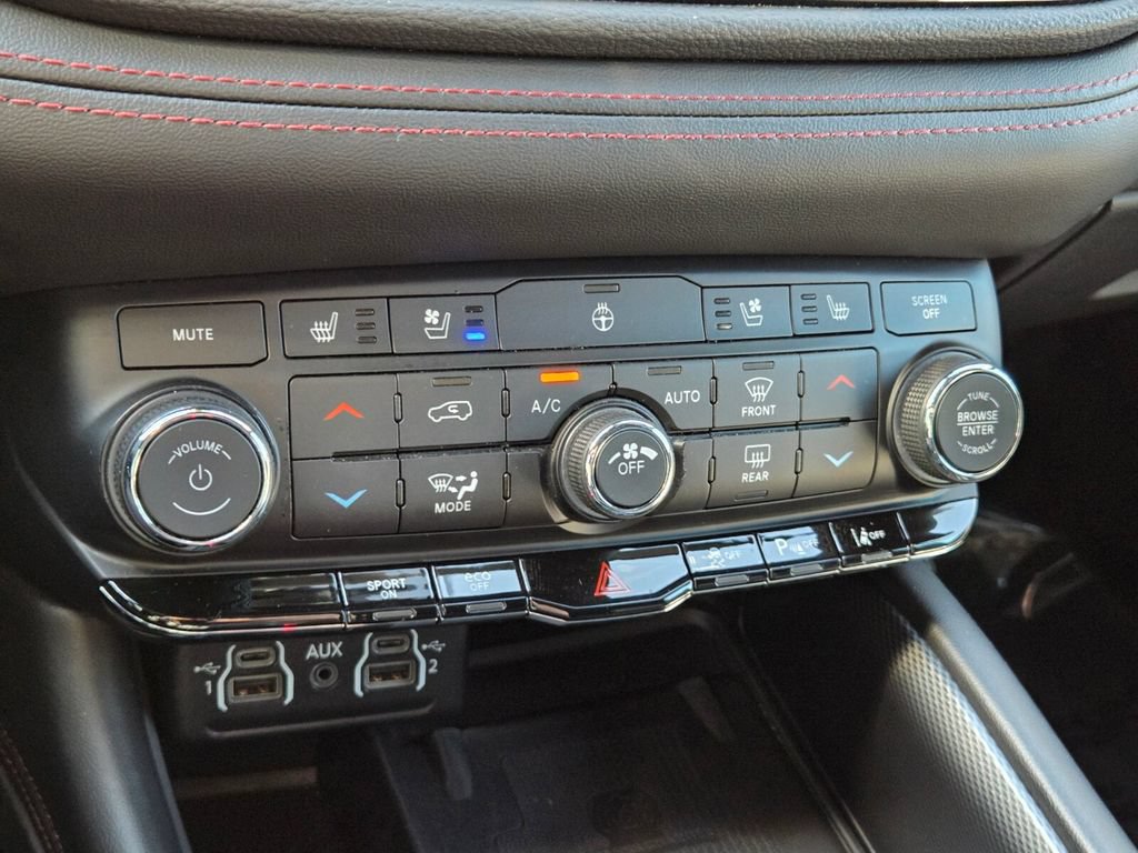 Used 2021 Dodge Durango R/T w/ Technology Group AWD/4WD image 29