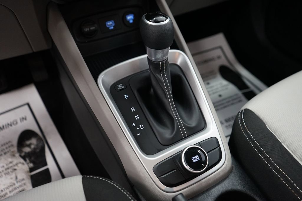 Used 2020 Hyundai Venue SEL image 34