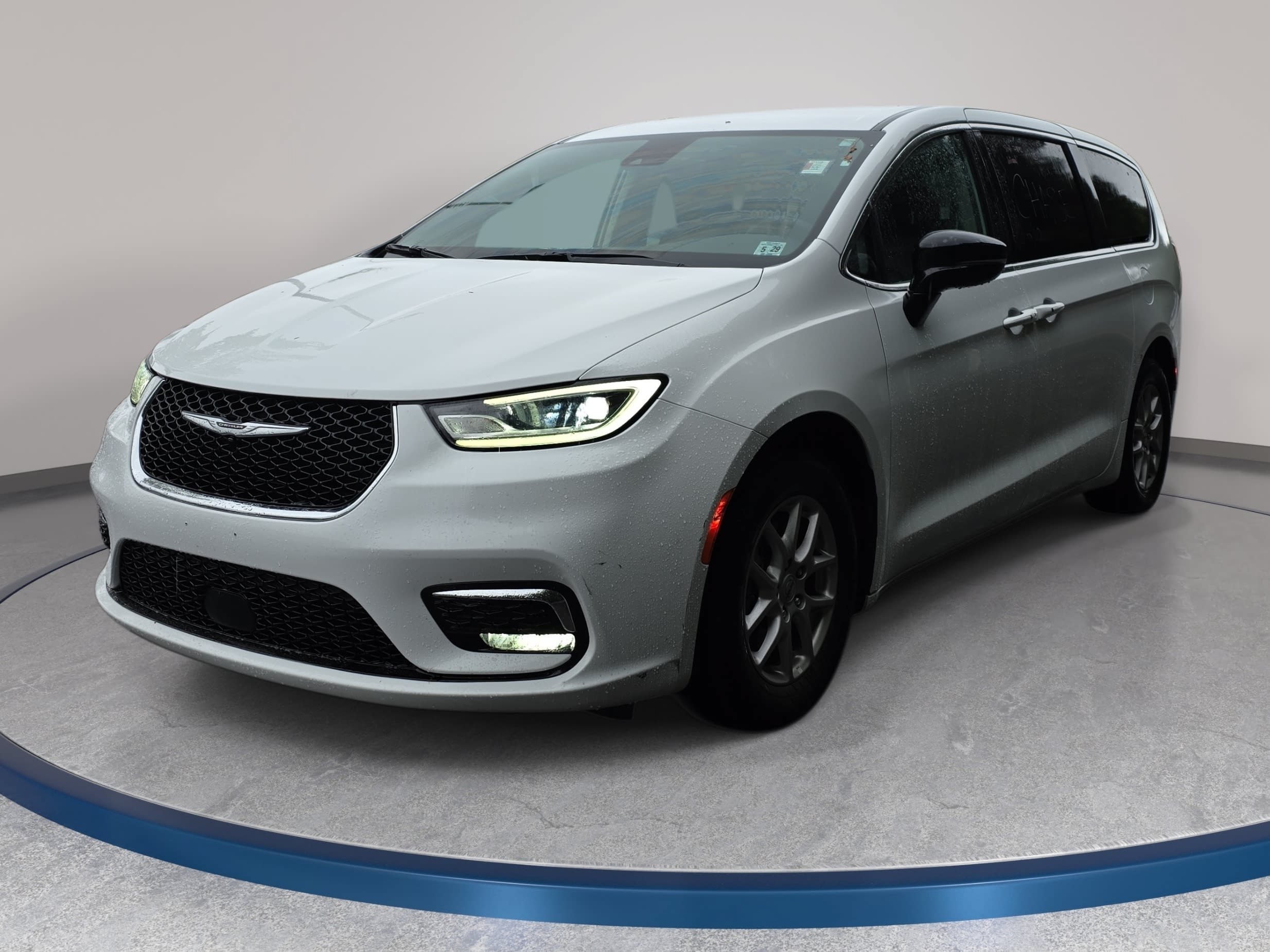 Used 2024 Chrysler Pacifica Touring-L
