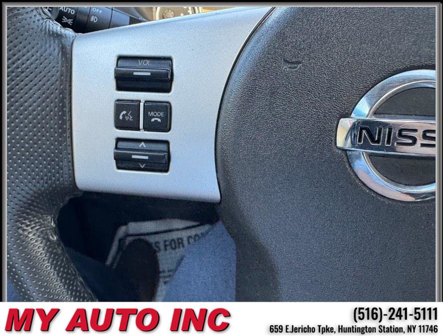 Used 2011 Nissan Pathfinder LE w/ Navigation Pkg image 22