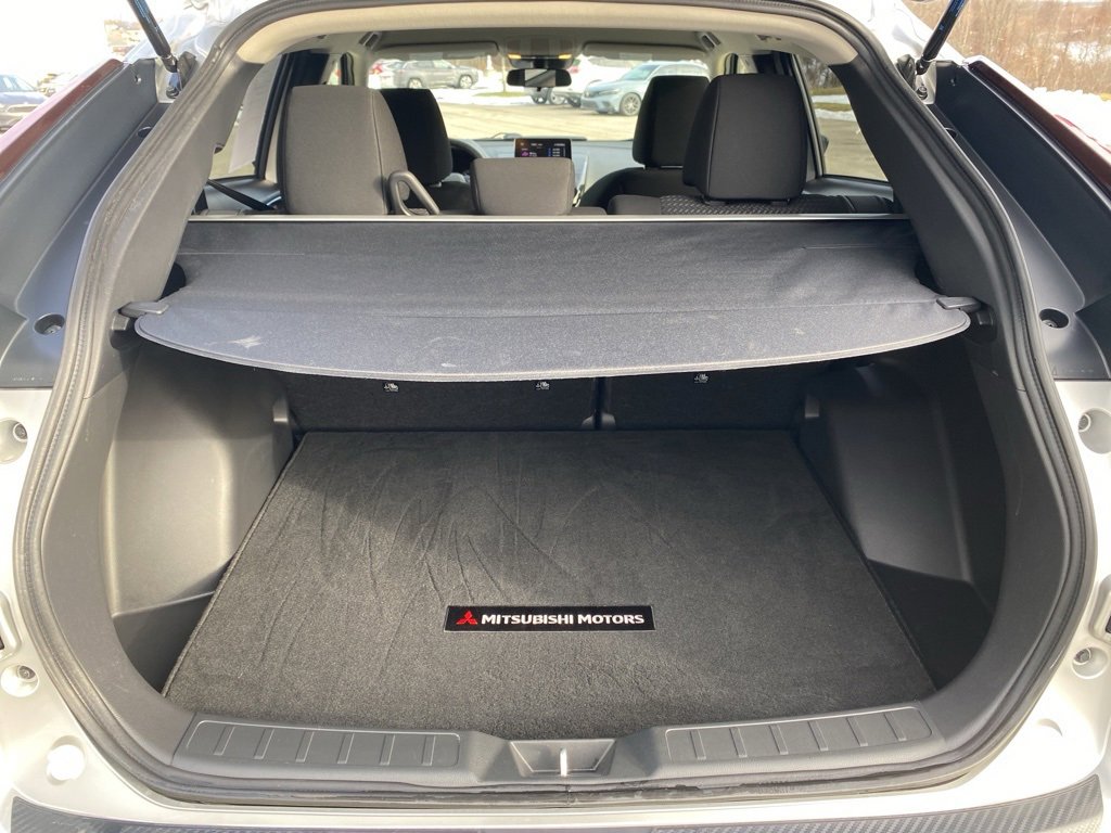 Used 2024 Mitsubishi Eclipse Cross LE image 16
