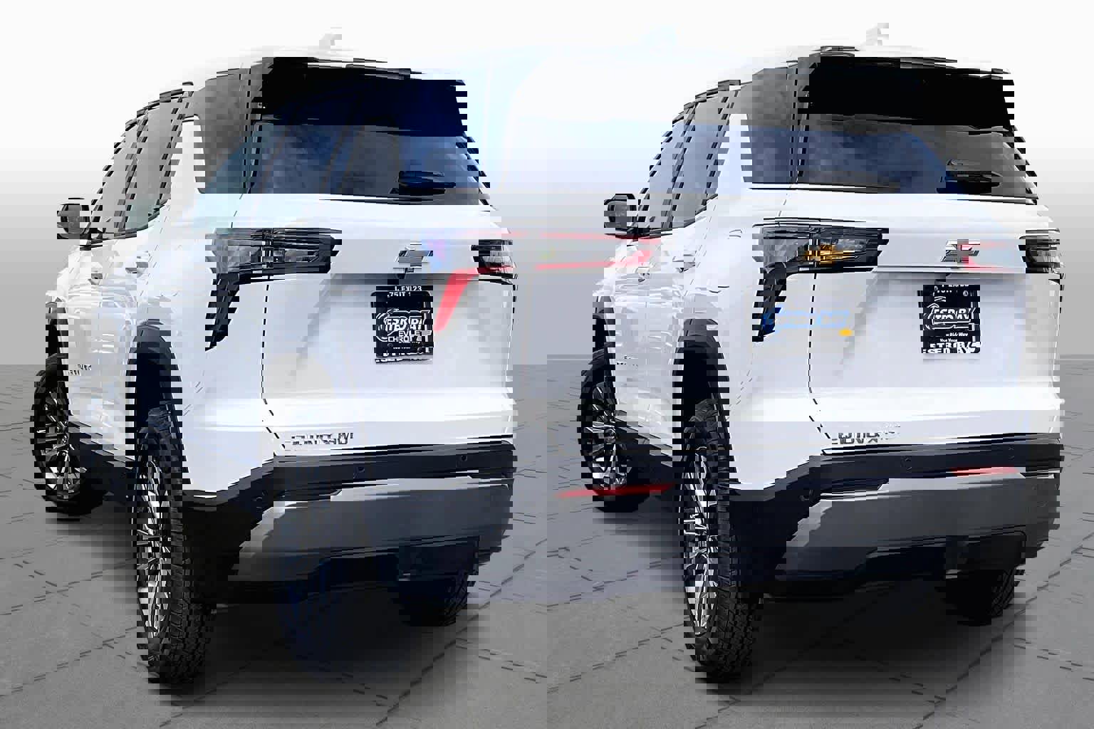 Used 2025 Chevrolet Equinox LT w/ Safety and Technology Package image 11