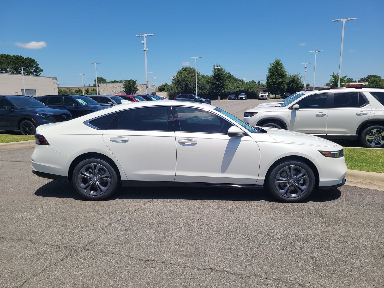 New 2026 Honda Accord EX-L image 2