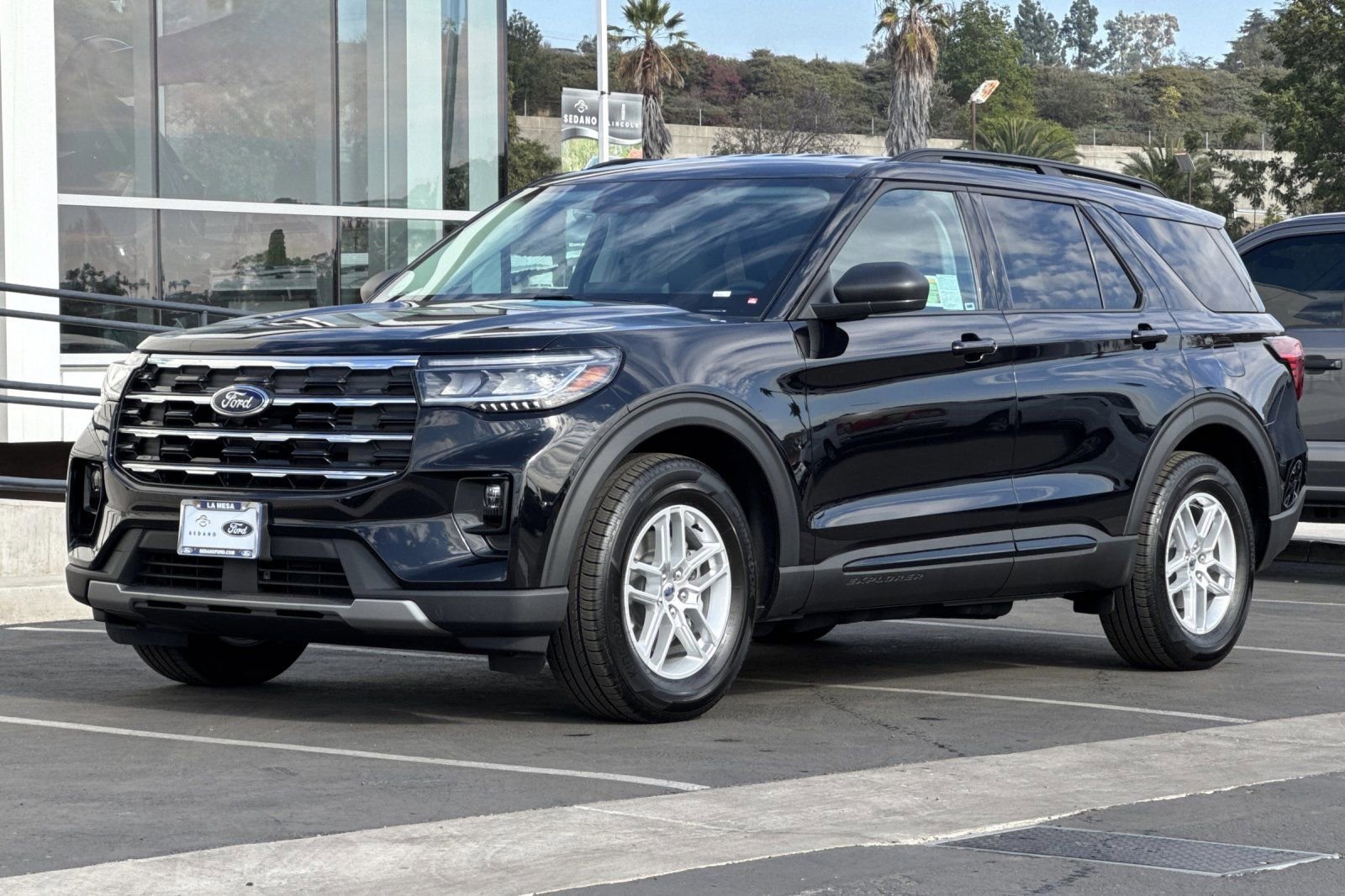New 2026 Ford Explorer Active w/ Active Comfort Package image 7