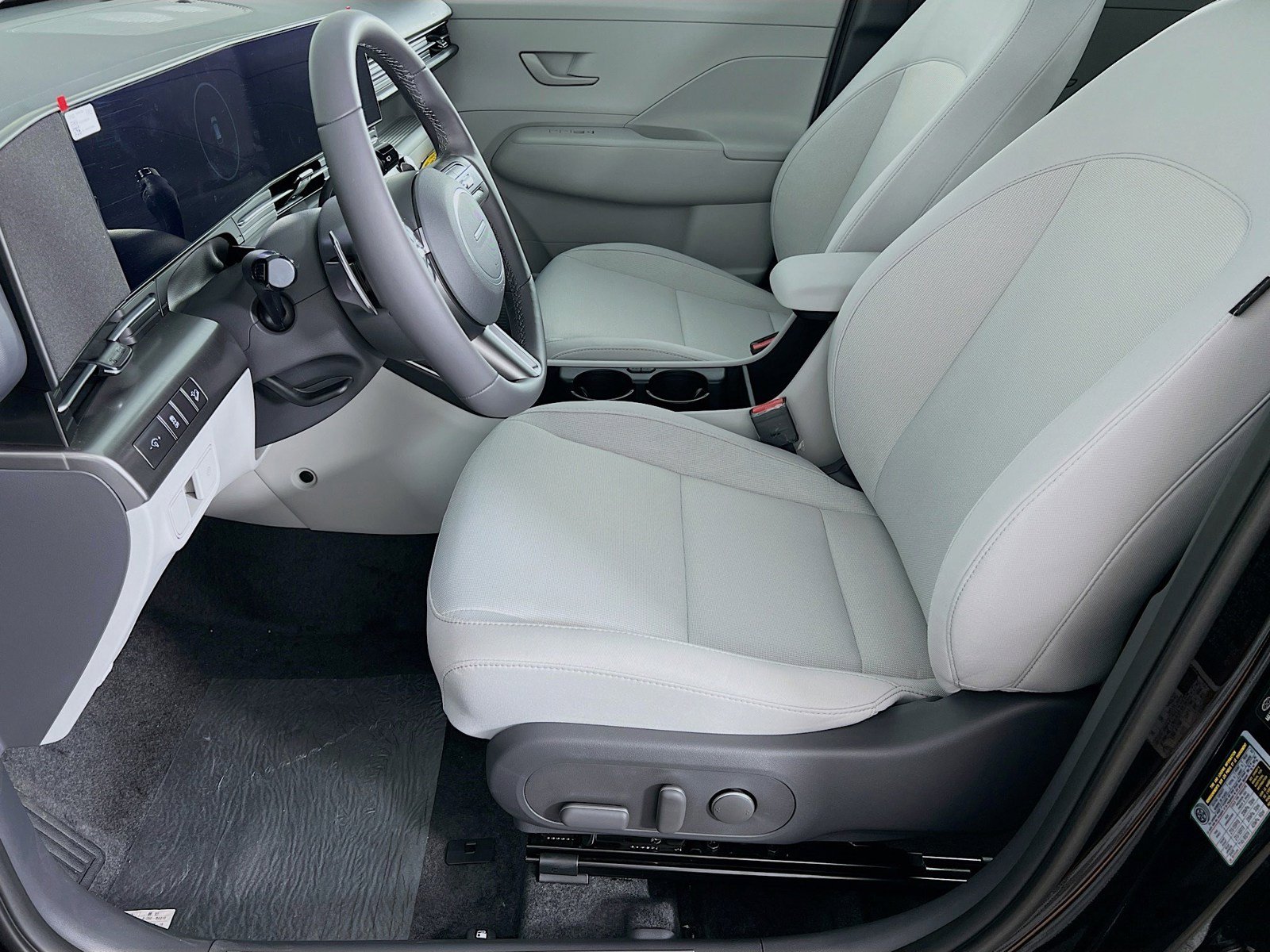 New 2025 Hyundai Kona SEL AWD/4WD image 3